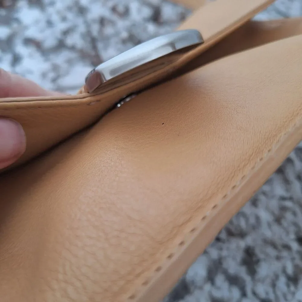 Michael Kors Beige leather purse clutch wristlet‎